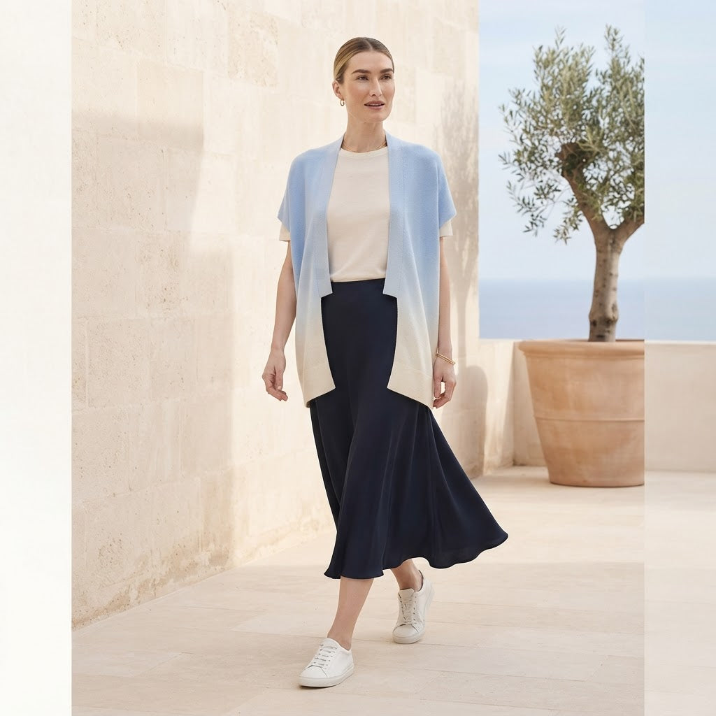 Gilet à manches courtes femme en cachemire déjaugé tie & dye blanc écru & bleu ciel - AVA 11A