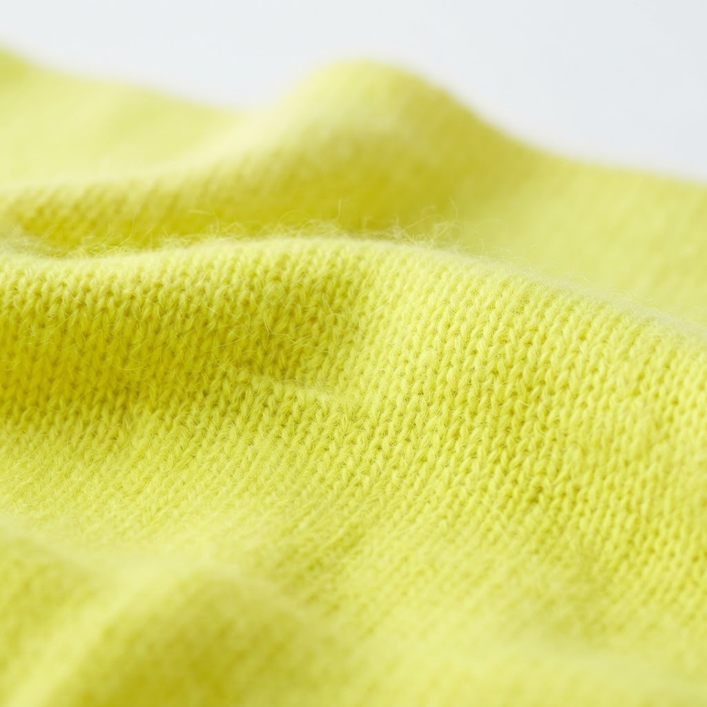 Pull col V femme en cachemire jaune fluo - RIA 3