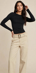 Top Crop Slim Fit Schwarz – Die Geschichte eines gelungenen Abends