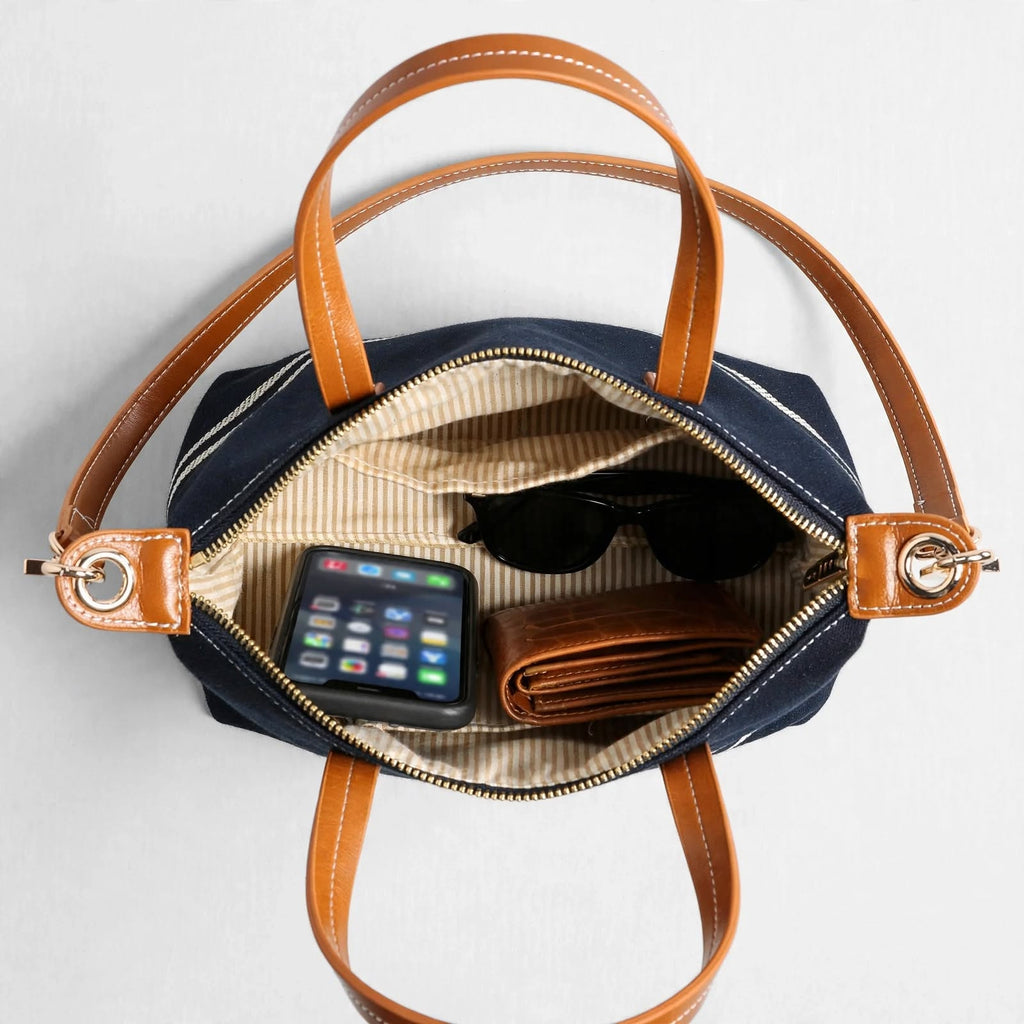 RIVIERA – Mini-Tote Canvas Navy & Leder Cognac – Umwandelbare Umhängetasche