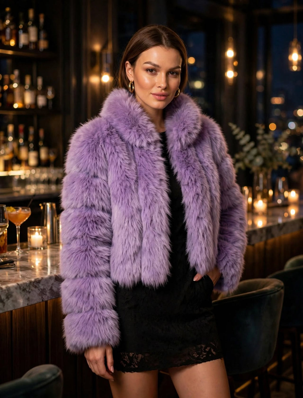 Veste Fausse Fourrure Violette Femme - Manteau Court Shaggy Lilas à Poils Longs, Façon Fourrure Douce, Tendance Hiver - Modèle 189522 AT