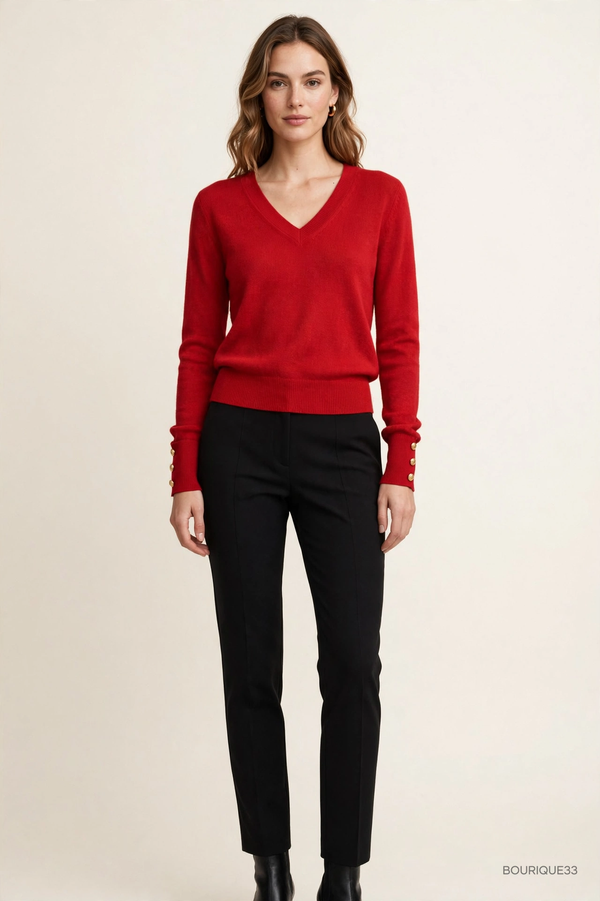 Inès V-Ausschnitt-Pullover – Goldene Knöpfe