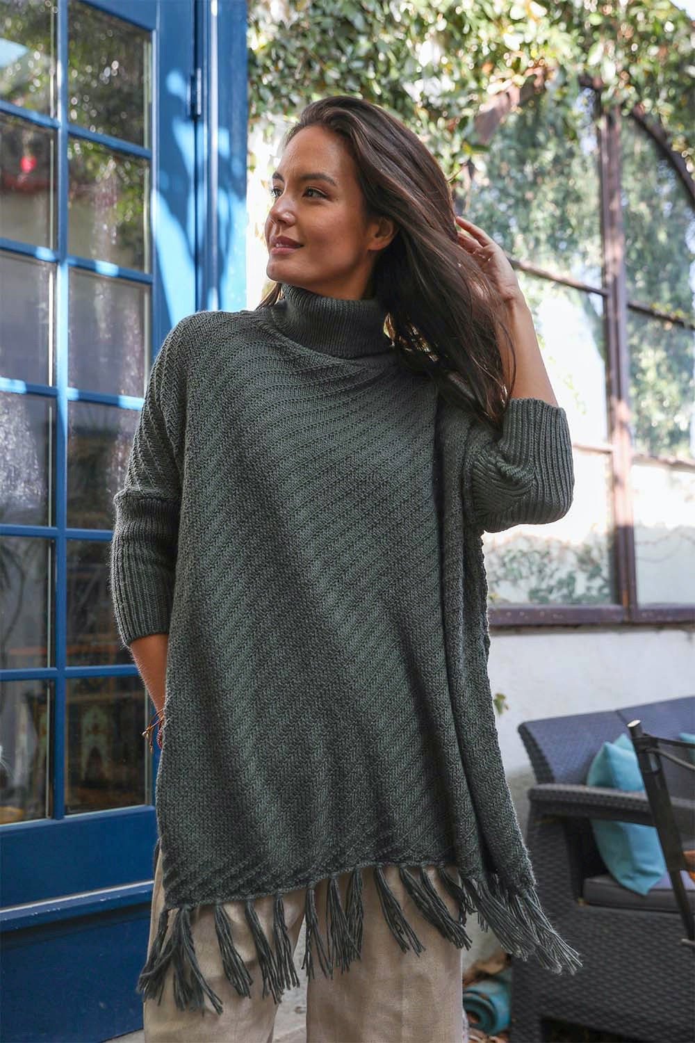 Poncho à col roulé pour temps de pull